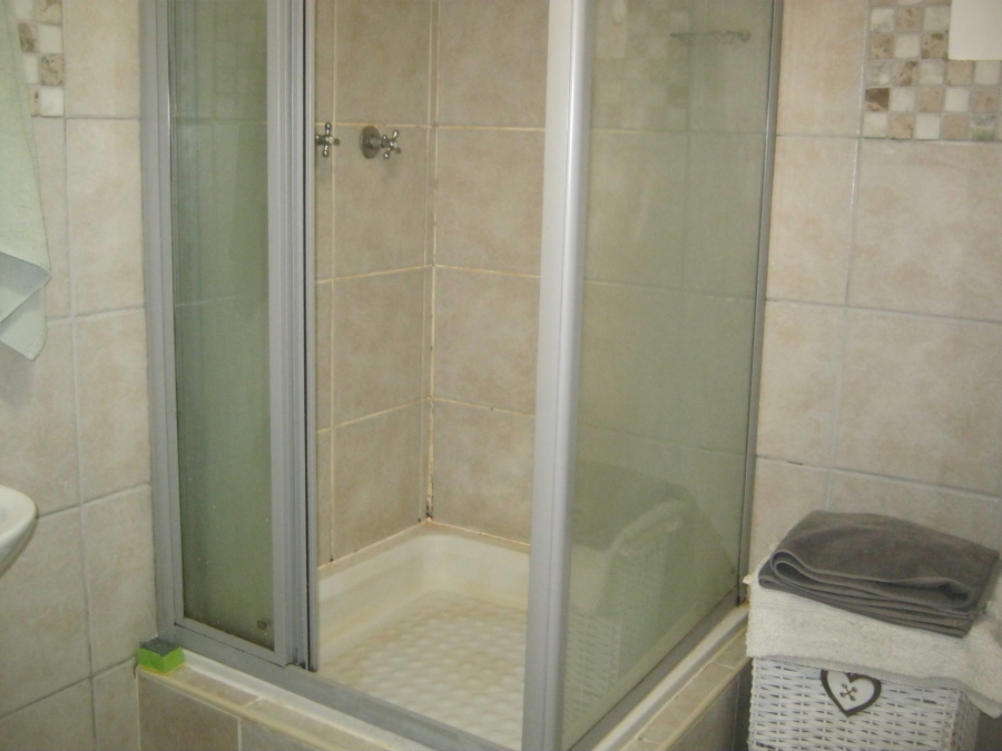 To Let 3 Bedroom Property for Rent in Longdown Western Cape